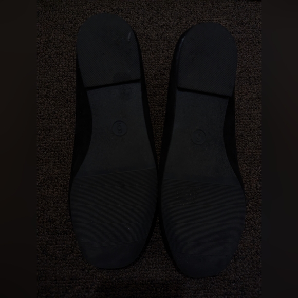 Universal Threads Flats - Picture 2 of 2